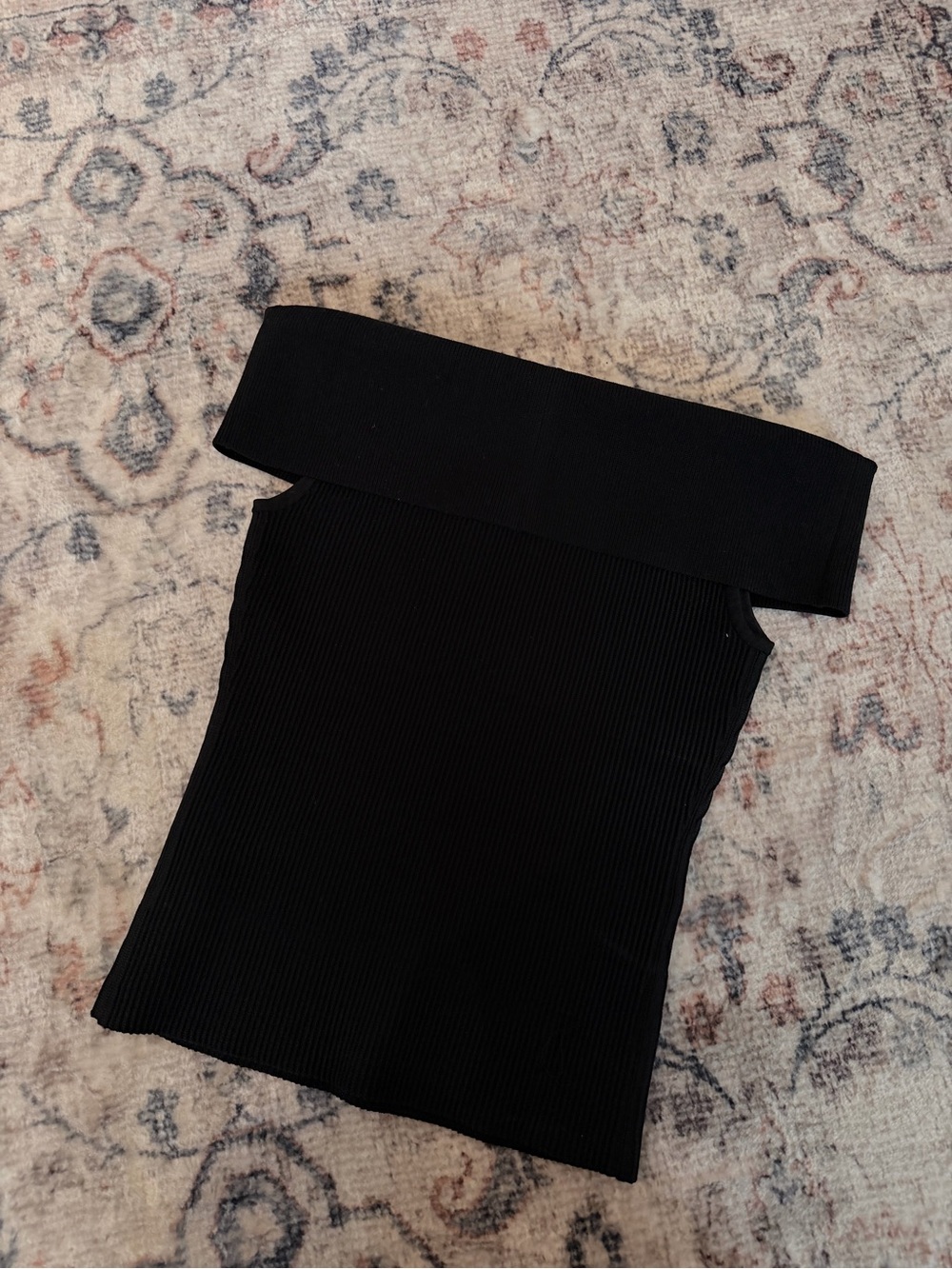 Babaton Black Off-the-Shoulder Ribbed Knit Top